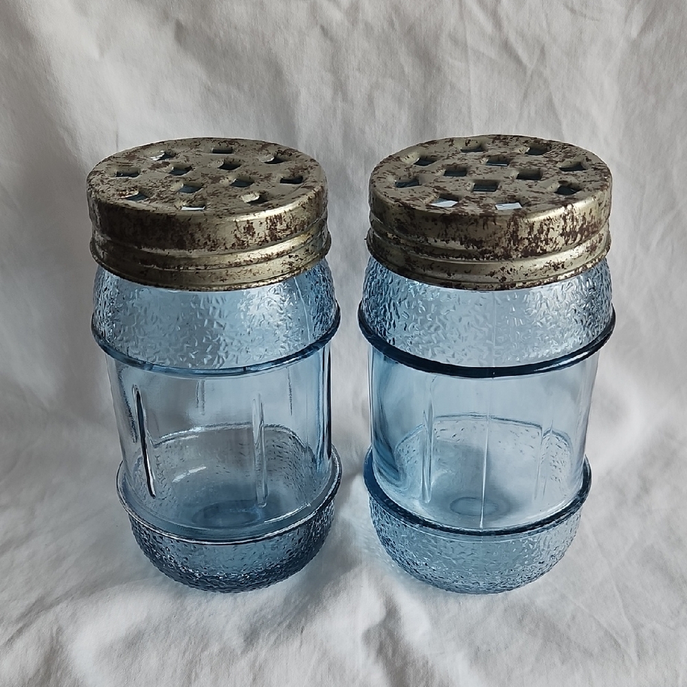 Vintage Tender Heart Treasures Corn Flower Jars.